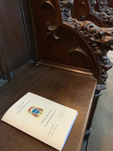 Koning Filip en koningin Mathilde wonen afscheid kardinaal Danneels bij