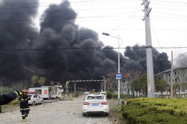 Zeker 64 doden na explosie in Chinees chemiebedrijf