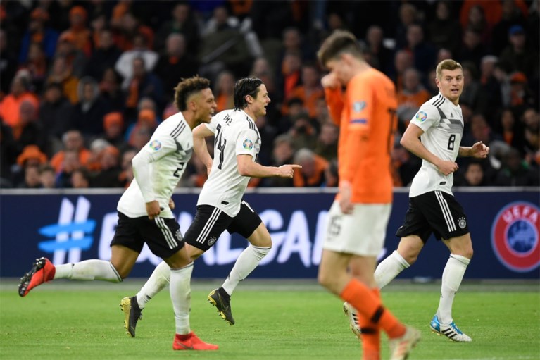 En op het einde winnen de Duitsers: Nederland slikt zure nederlaag in 90e minuut