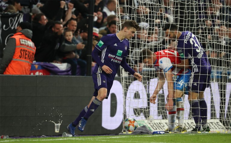 Club Brugge wint voor het eerst in 21 jaar in Anderlecht en nadert tot op 1 punt van Genk