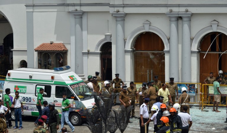 “Lokale islamitische groepering verantwoordelijk voor aanslagen Sri Lanka”: dodentol loopt op tot minstens 290