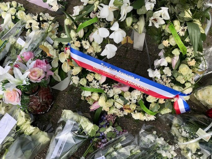 Duizenden fans nemen afscheid van Paul Severs: “Hij was een stuk van mijn leven”