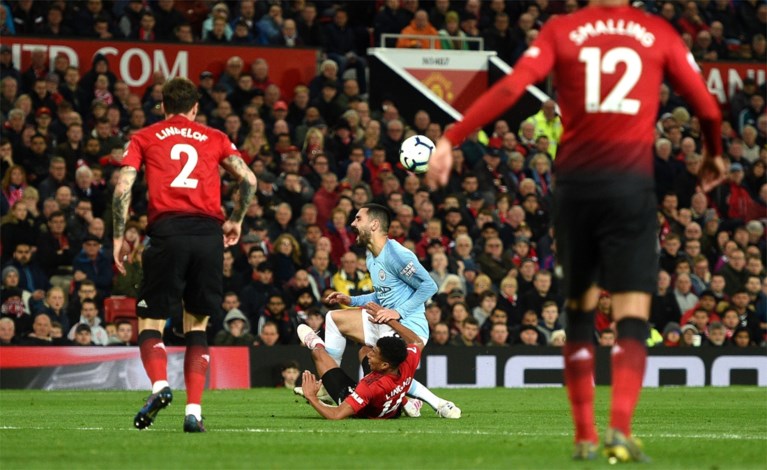 Weg naar de titel ligt open voor Manchester City na logische winst in derby tegen United