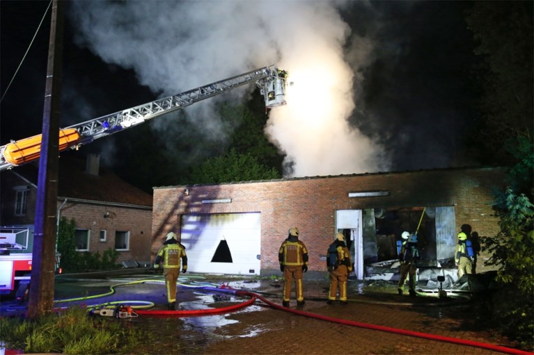 Wietplantage ontdekt bij brand in bedrijfspand