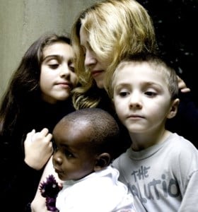 Madonna pijnlijk openhartig over haar kinderen: “Toen ze dertien werd is onze relatie gestopt”
