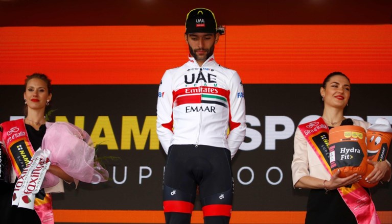Opschudding in de Giro: ritwinnaar Viviani gedeklasseerd, Gaviria krijgt zege in de schoot geworpen
