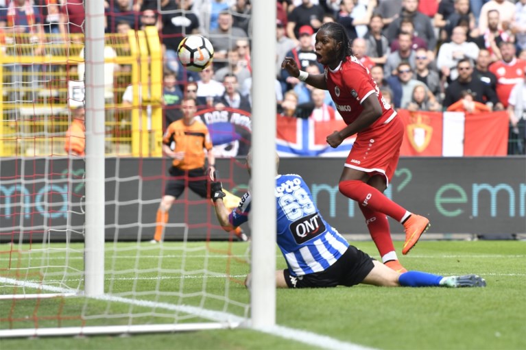 Dieumerci Mbokani zorgt voor Europees ticket… en neemt afscheid: “Dit is mijn laatste match voor Antwerp”