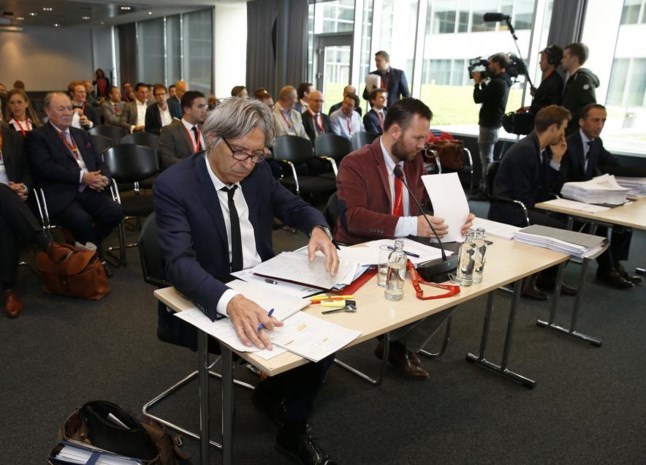 HERBELEEF de slotpleidooien in Operatie Propere Handen