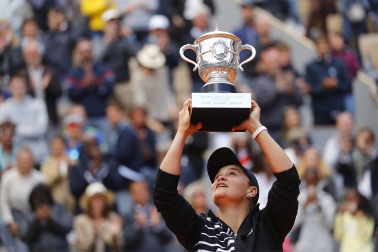 Australische Ashleigh Barty maakt korte metten met 19-jarige Tsjechische en wint Roland Garros