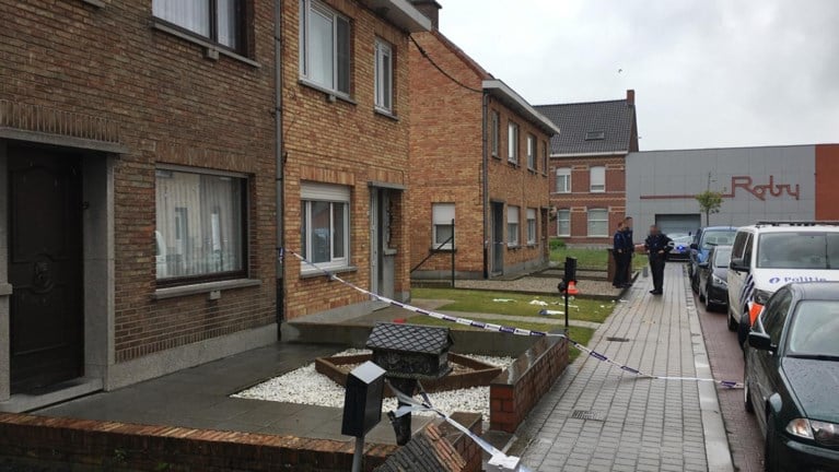 Agent schiet man neer in Wevelgem na aanval met schroevendraaier