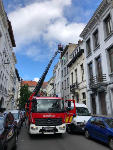 Dakwerker loopt brandwonden op tijdens renovatiewerken