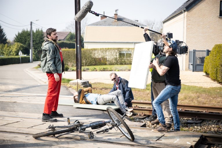 Dramatische verhaallijn in ‘Thuis’ kaart spoorlopen aan: “Hopelijk schudden deze scènes Vlaanderen wakker”