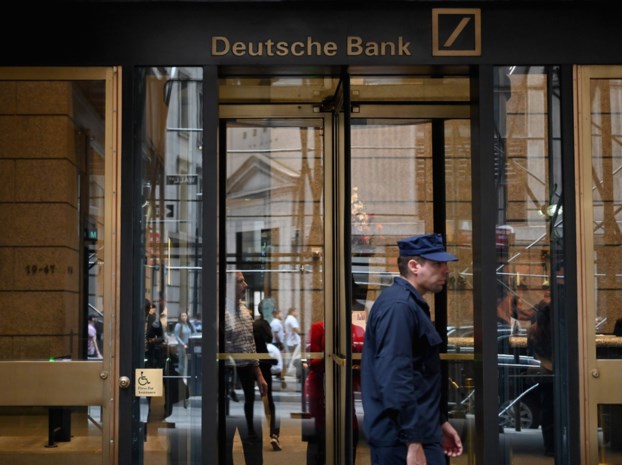 18.000 jobs weg, maar toplui Deutsche Bank deden zichzelf ...