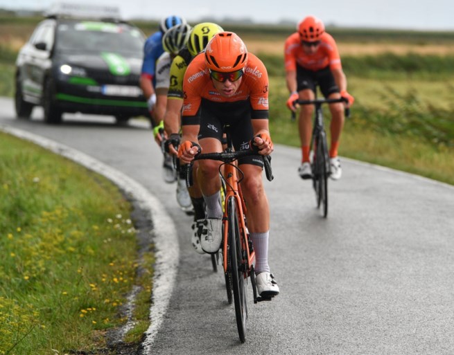 Tweede etappe BinckBank Tour gewonnen door Ier Sam Bennett die zijn leidersplaats verstevigt