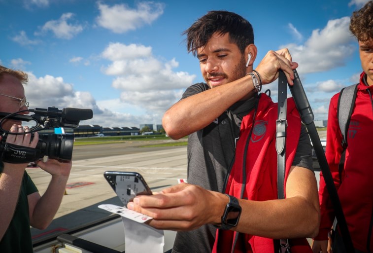 IN BEELD. Antwerp en vips aan boord voor de match van de waarheid