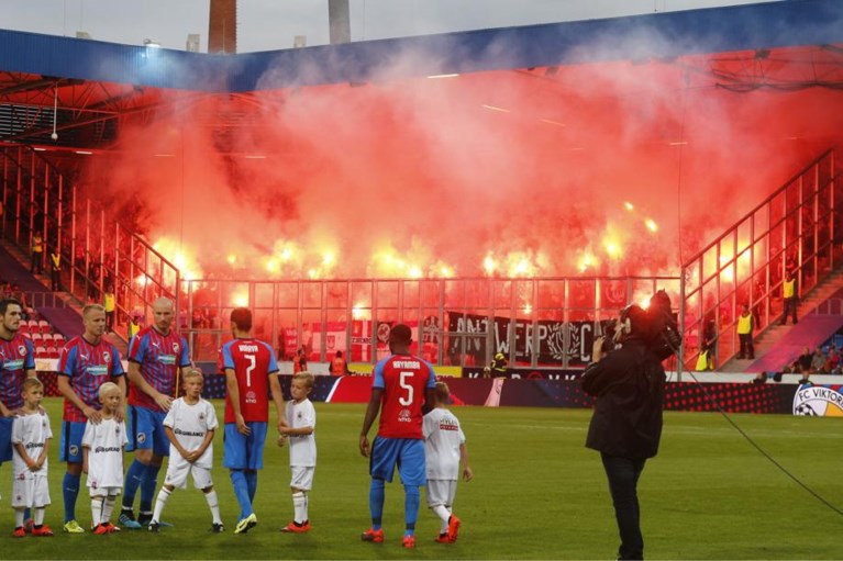 Het mirakel van Plzen: Dieumerci Mbokani trapt zwak Antwerp in verlengingen toch nog naar de volgende ronde