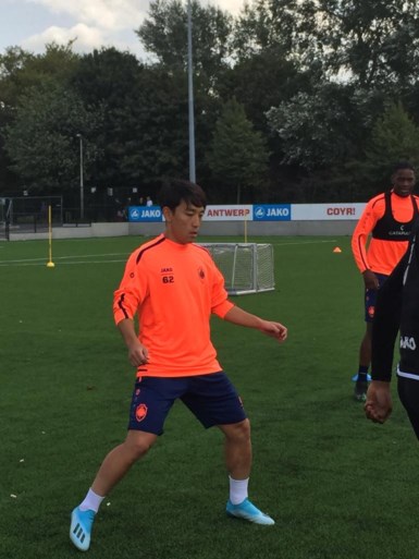 Nieuwe Antwerp-aanwinst Miyoshi sluit aan op training beloften