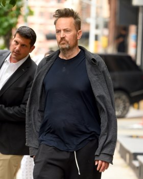 Ooit de geliefde clown in <I>Friends</I>, nu een eenzaat zonder werk, geld en vrienden: het gaat niet goed met Matthew Perry
