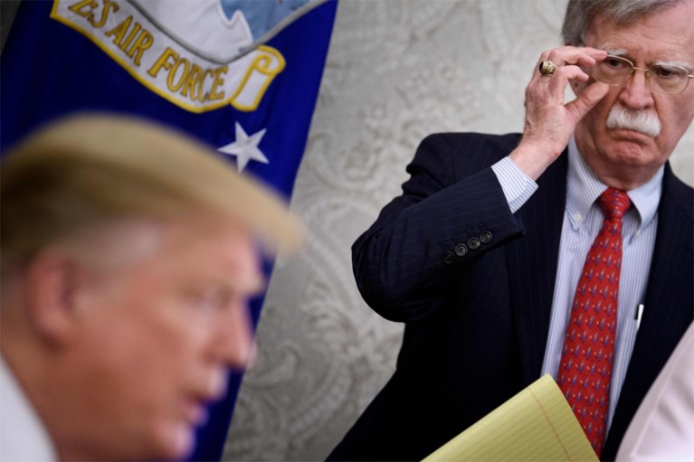 Trump stuurt nationaal veiligheidsadviseur Bolton de laan uit