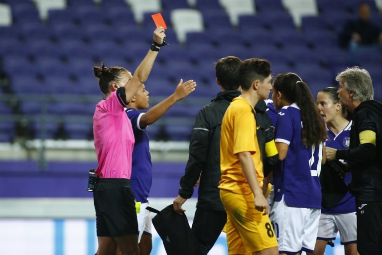 Vrouwen van Anderlecht slepen na rode kaart nog gelijkspel uit de brand in knock-outfase Champions League