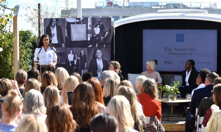 Meghan Markle stelt kledinglijn voor werkzoekende vrouwen voor