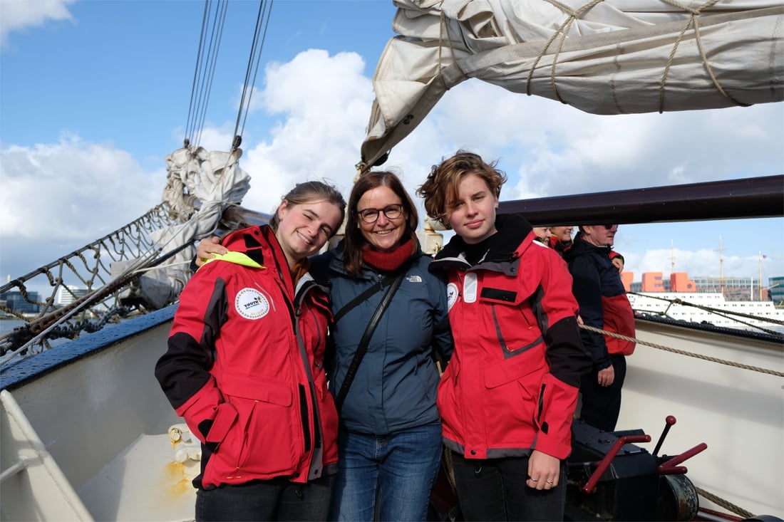 Mama Katrien leeft mee met expeditie van dochters Anuna en Josefien: “Ongerust? Natuurlijk, maar ook over het klimaat”