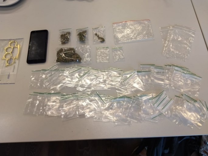 Drugsdealers rijden rond op gestolen bromfiets in Wilrijk