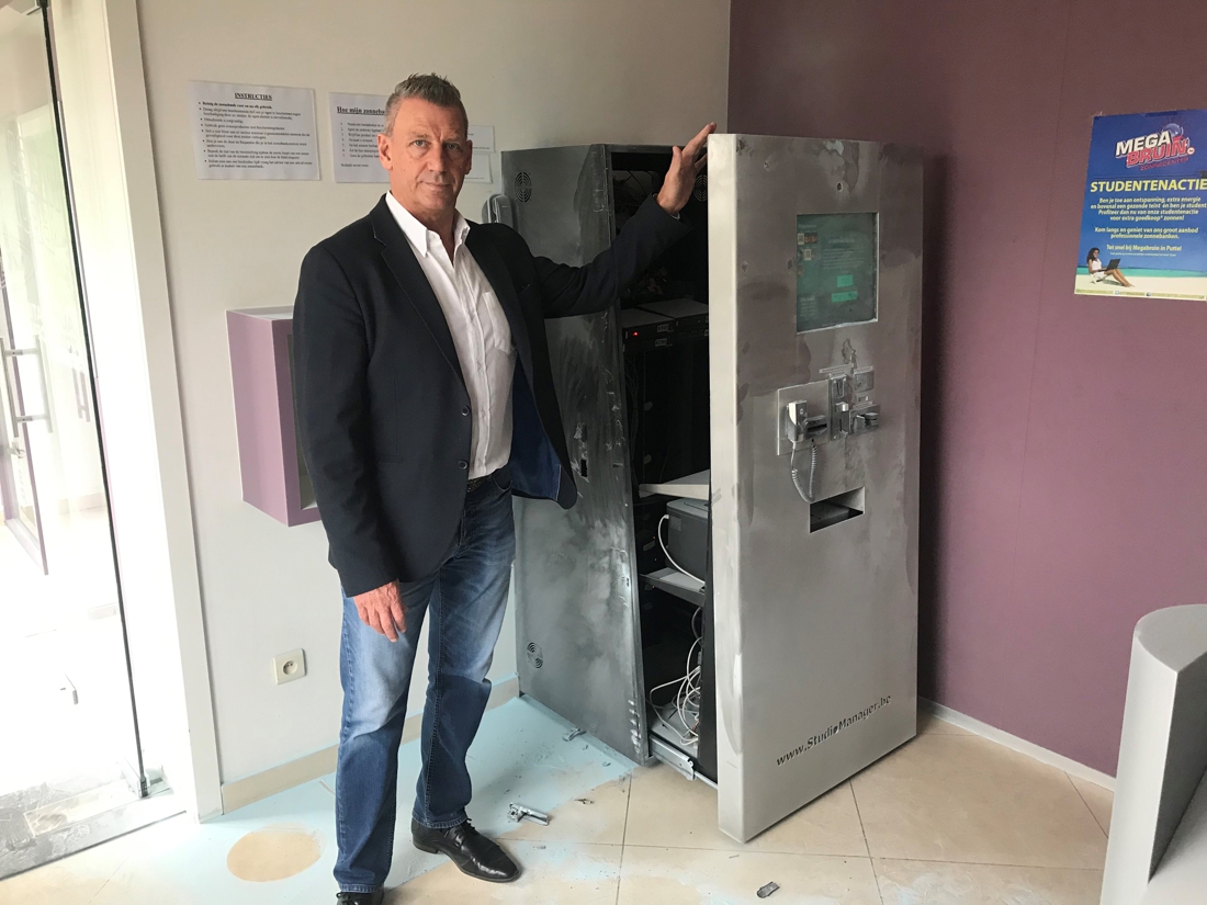 'Ontgoochelde' inbreker spuit brandblusapparaat leeg in zonn... (Putte) - Gazet van Antwerpen