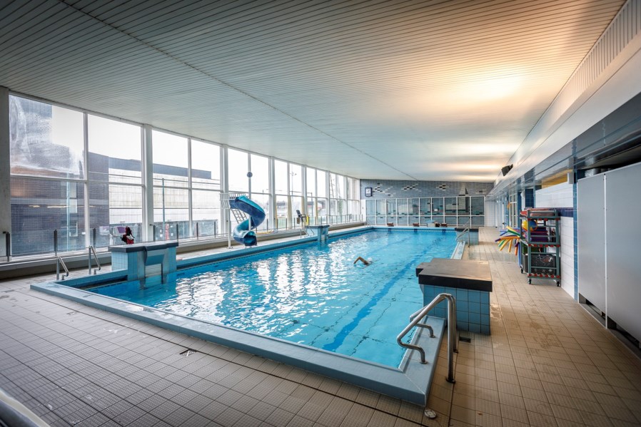 Oud Zwembad Sluit Sneller Dan Gepland Maar Scholen En Clubs Heist Op Den Berg Gazet Van Antwerpen Mobile