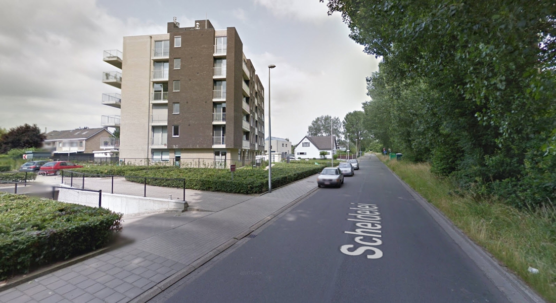 Huurwagen wordt achtergelaten na aanrijding (Hoboken) - Gazet van Antwerpen