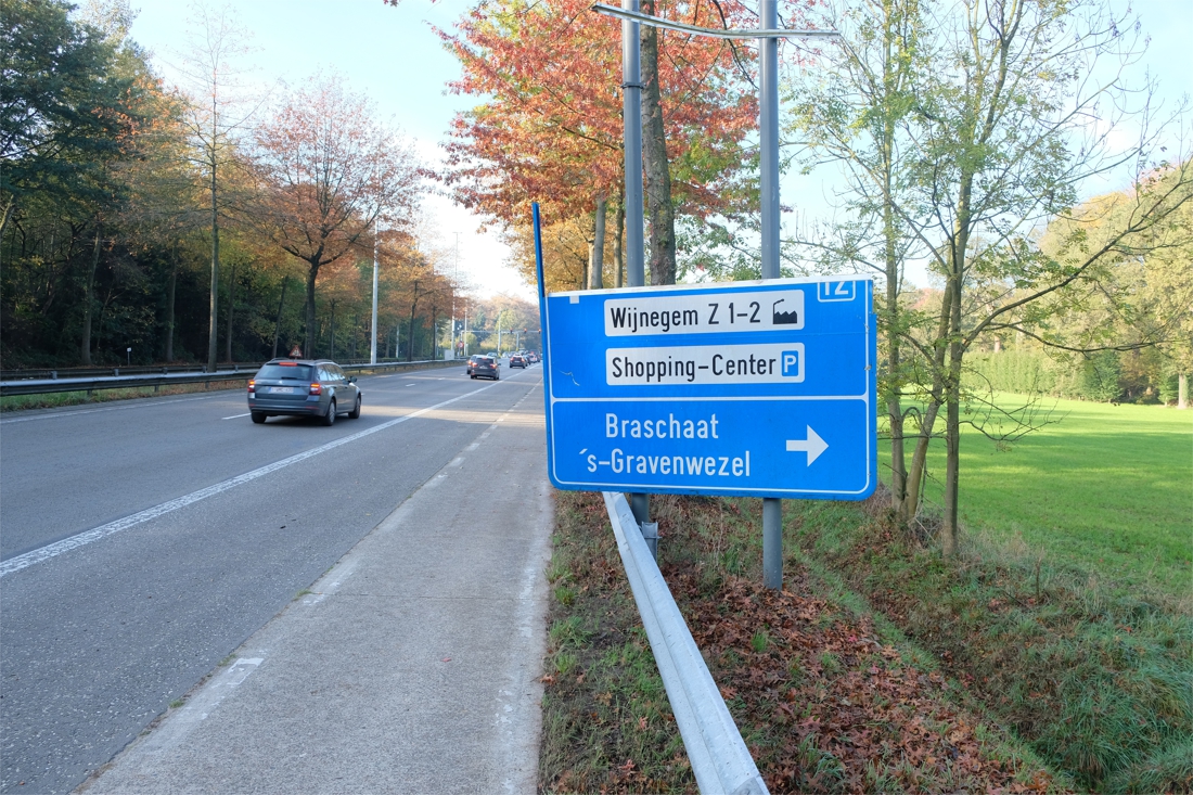 Wegwijzer staat er al jaren met spelfout (Wijnegem) - Gazet van Antwerpen