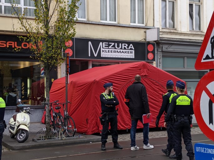 Man (54) overleden na steekpartij in Brederodestraat