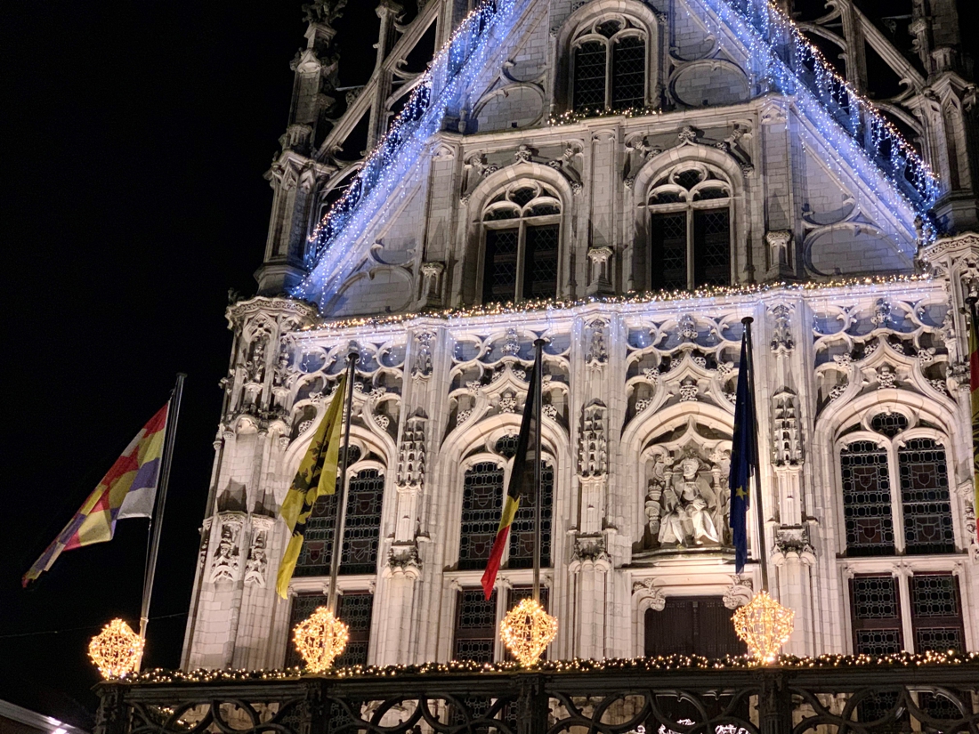 Eerste nieuwe kerstverlichting al even te bewonderen (Mechelen) - Gazet van Antwerpen