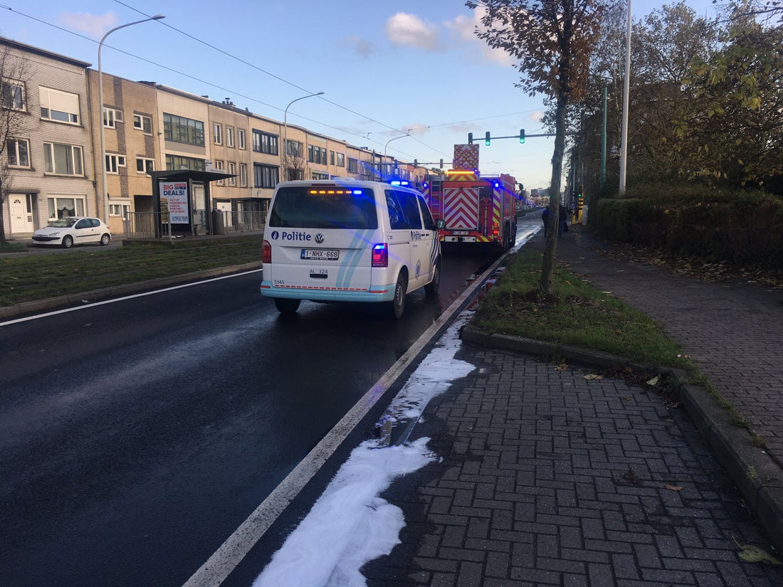 Hele middag verkeershinder rond Sportpaleis door oliespoor (Merksem) - Gazet van Antwerpen