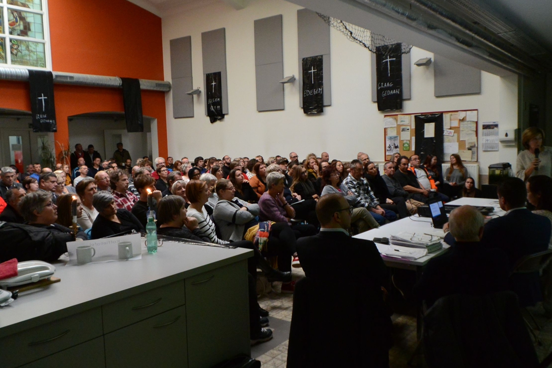 Lokaal bestuur zet schaar in personeelsbestand: oppositie spreekt van 70 ontslagen - Gazet van Antwerpen