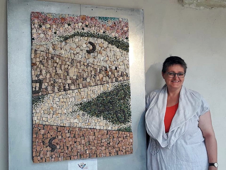 Dag van de Ambachten: Mieke Ceusters is enige in Benelux die les geeft in kunst van mozaïek - Gazet van Antwerpen