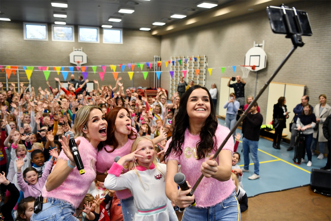 K3 vervult wens van Annelie (6) met groot dansfeest in Sint-Cordulaschool - Gazet van Antwerpen