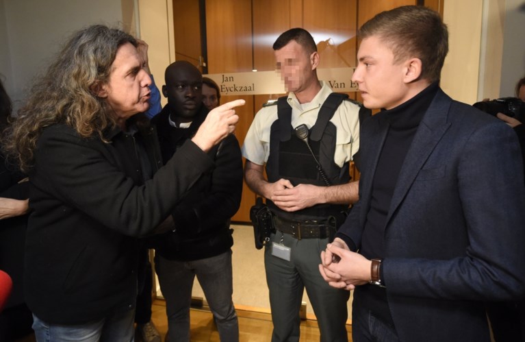 Cultuursector protesteert aan Vlaams Parlement tegen besparingen, Jambon wil “in debat gaan over de opdeling”