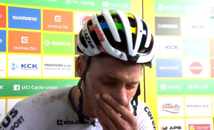 Mathieu Van der Poel in tranen na zege in Tabor: "Het is ...