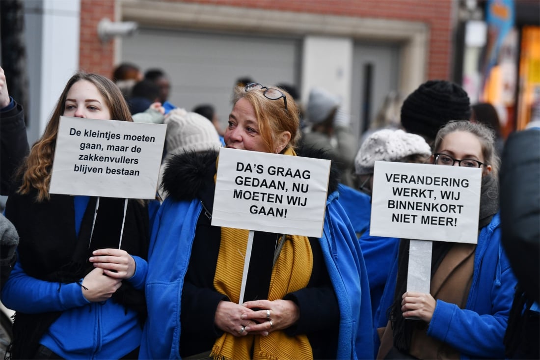 70 jobs op de tocht bij gemeente Edegem: gemeentediensten leggen massaal het werk neer - Gazet van Antwerpen