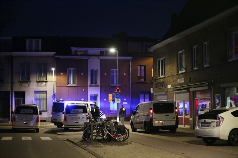 Vechtpartij aan Hobokens café: twee zwaargewonden, tien arrestaties
