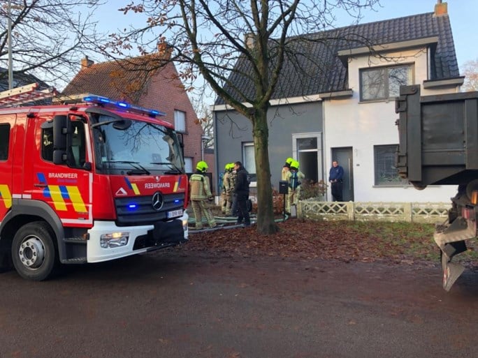 Brandweerkorpsen rukken uit naar Vrijheidsstraat