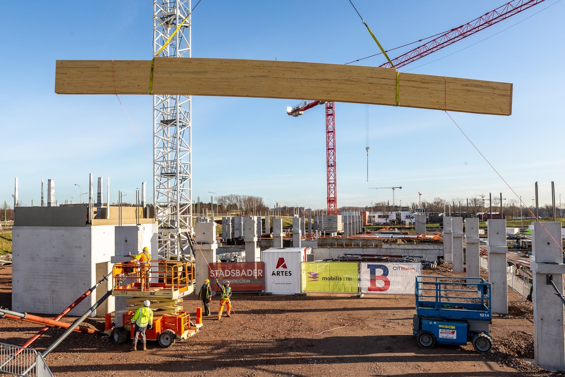 Bouw nieuwe park-and-ride op Linkeroever van start met ‘eerste balk’