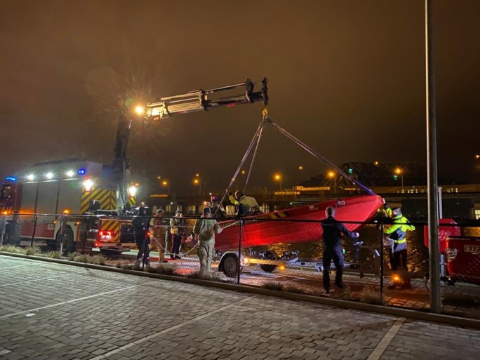Zoekactie in Lobroekdok naar mogelijk voertuig en slachtoffer afgeblazen