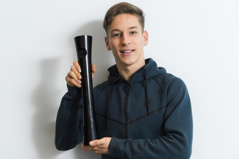 Voetballer Yari Verschaeren kroont zich tot Belofte van het Jaar