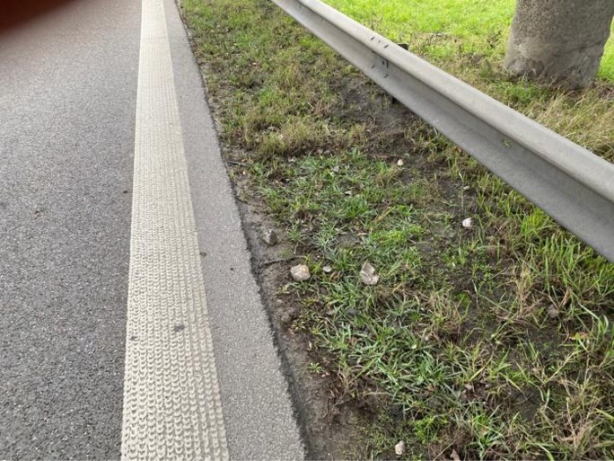 Brug over E313 rest van kerstvakantie afgesloten na vallende brokstukken op snelweg