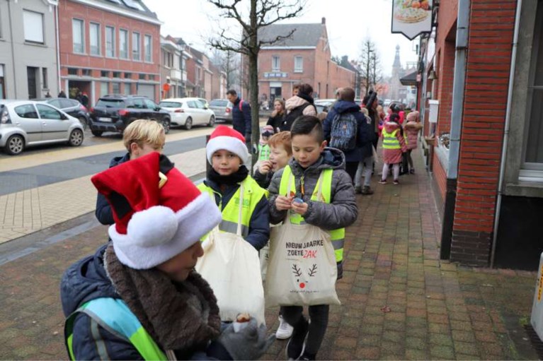 Zangertjes komen met gevulde magen thuis