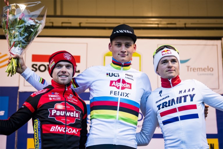 Nieuw jaar, oude gewoonten: Mathieu van der Poel soleert in gloednieuwe outfit naar de zege in GP Sven Nys