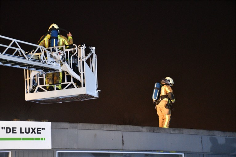 Brand in droogkast zorgt voor zware schade in massagesalon