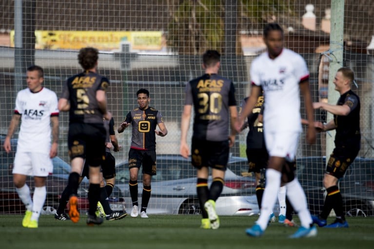 KV Mechelen verliest met zware 5-1 cijfers van AZ